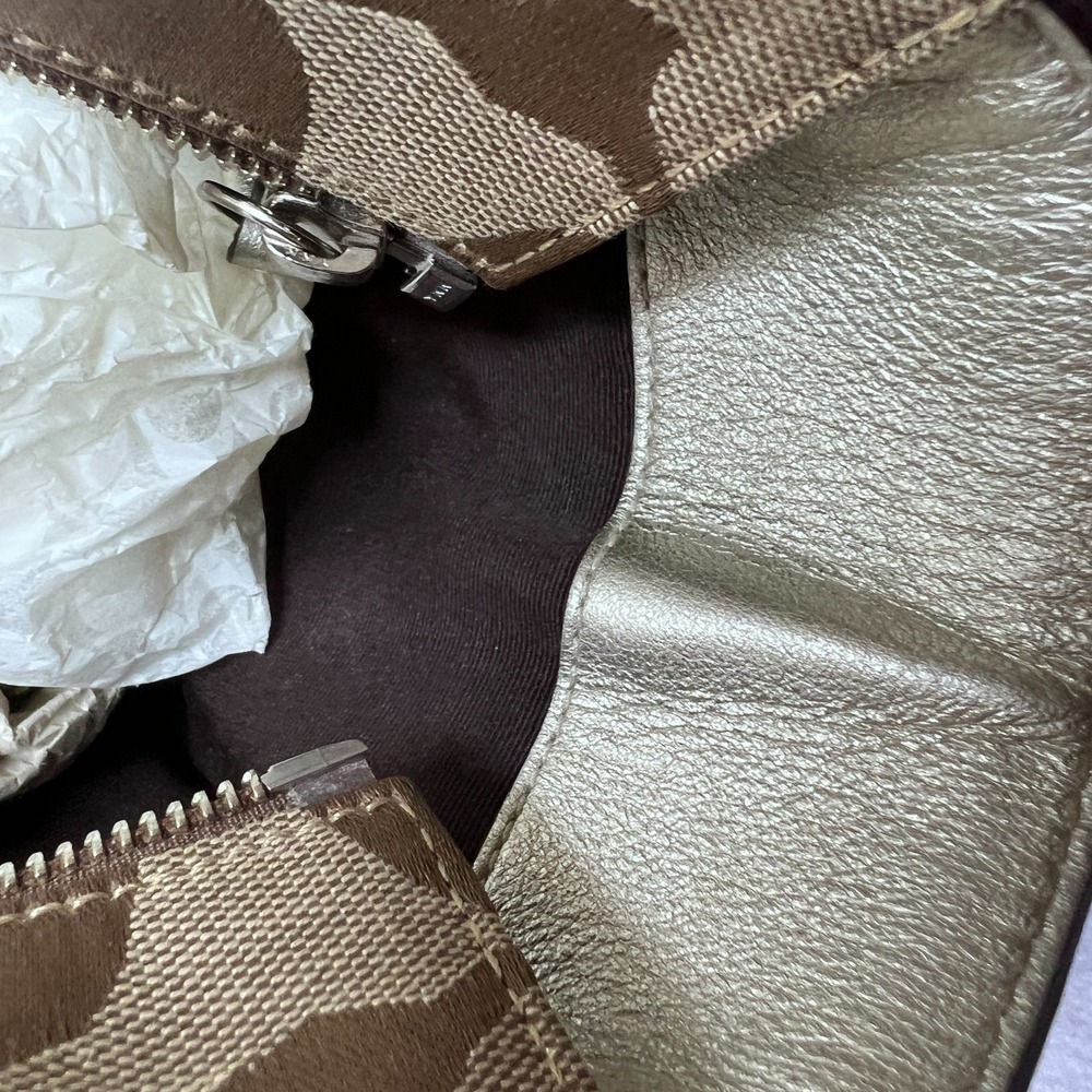 COACH Signature C Khaki White Gallery Tote Purse w/ Charms EUC - Picture 13 of 14